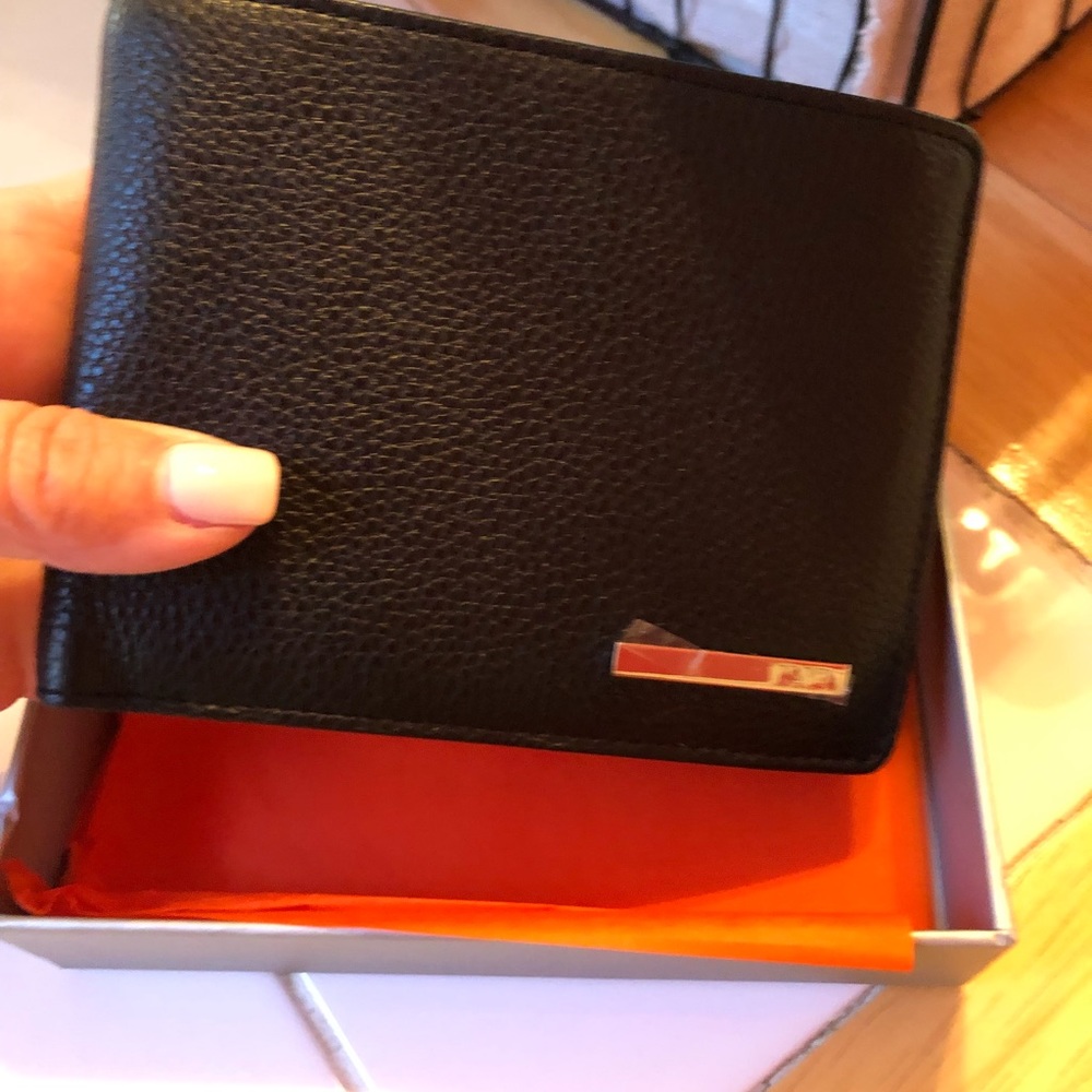 Nava Black Leather Mens Wallet